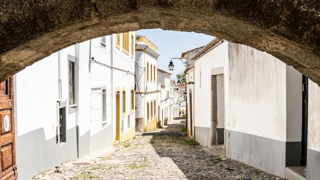 Évora