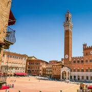 Siena San Gimignano Private Ganztagestour mit dem Luxuswagen
