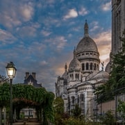 Parigi: Tour guidato a piedi di Montmartre con una guida locale