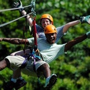 Fiji: 16 tirolesas e passeio em caverna