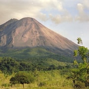 Arenal Volcano National Park Hike, Guided and Transportation