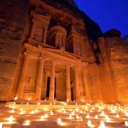 Découvrez les merveilles de la Jordanie lors d'une excursion privée d'une journée.