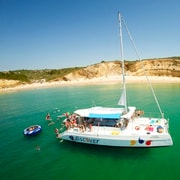 Crucero en catamarán desde Lagos a Ponta da Piedade y Praia da Luz