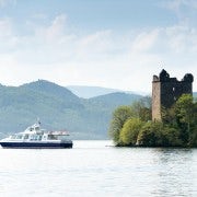 Loch Ness: Urquhart Castle Round-Trip Cruise