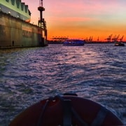 Hamburgo: Passeio particular de barco pelo porto