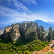 Athen: Meteora Klöster Tour & Griechisches Mittagessen Option