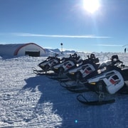 Queenstown: Esperienza in motoslitta con volo in elicottero
