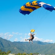 Cairns: Tandem Skydive Experience