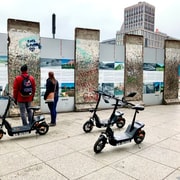 Berlino: Emozionante tour d'avventura in scooter elettronico