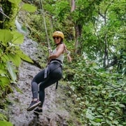 La Fortuna: Experiencia de tirolina y piscinas termales