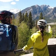 Banff: Bow River E-Bike-Tour und Sundance Canyon-Wanderung