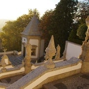 Porto: Guimarães & Braga Tour with Entry Tickets and Lunch