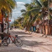 Excursión de un día a la isla de Holbox con excursión en barco y comida