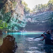 Kefalonia: Half-Day Lake Melissani and Drogarati Cave Tour