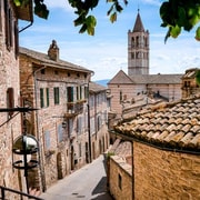 Esplorazione privata di Assisi: Basiliche storiche e passeggiata in città