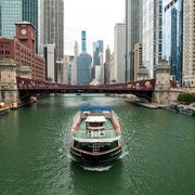 Chicago: Architecture Boat Tour with Drinks