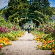 Giverny: Monet's House and Gardens Guided Tour