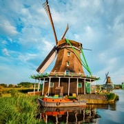 From Amsterdam: Zaanse Schans, Volendam, and Marken Day Trip