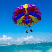 Cancun: Parasailing & Wave Runners single