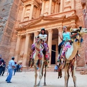 Amã: Excursão de 2 dias a Petra, Wadi Rum e Mar Morto