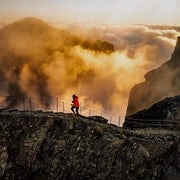 Funchal/Caniço: Sunrise Pico do Arieiro & PR1 Hike Transfer