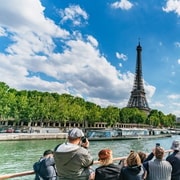 Paris: 1-Hour Seine Cruise departing from the Eiffel Tower