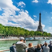 Paris: 1-Hour Seine Cruise starting at the Eiffel Tower