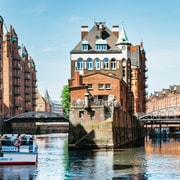 Hamburg: 1,5-stündige Hafen- und Speicherstadtrundfahrt