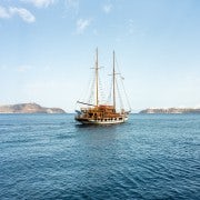 Santorini: Crucero por las Islas Volcánicas con Visita a las Aguas Termales