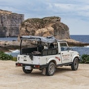 Depuis Malte : Visite d'une journée en jeep à Gozo avec déjeuner et tour en bateau